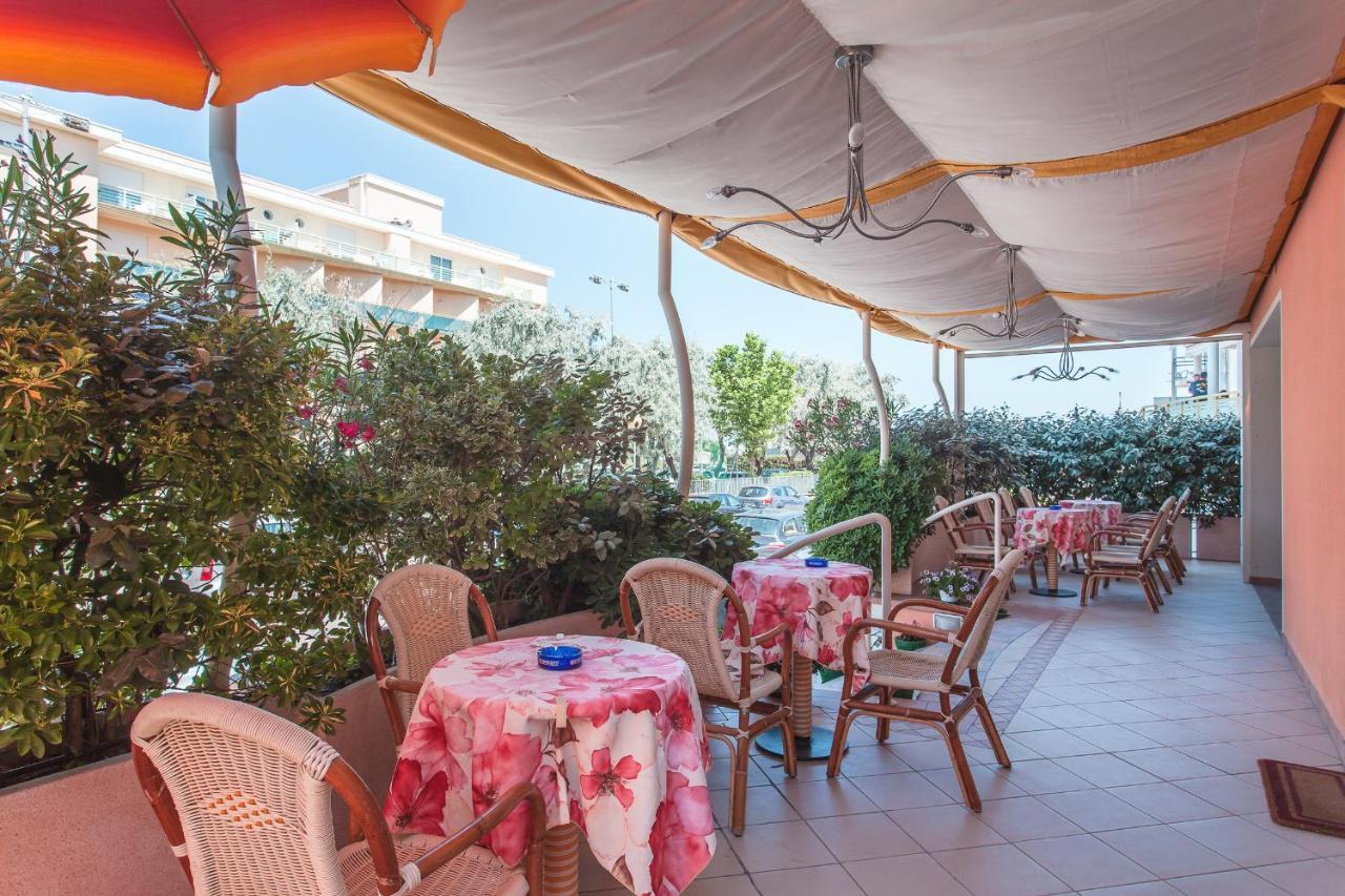 Hotel Joli Cesenatico Εξωτερικό φωτογραφία