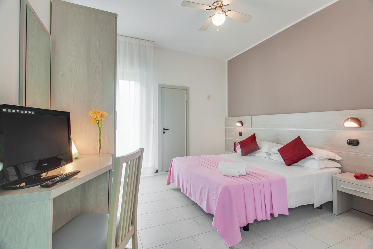 Hotel Joli Cesenatico Εξωτερικό φωτογραφία